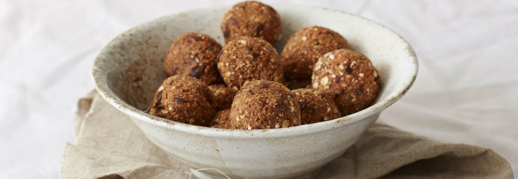 carrot cake protein balls