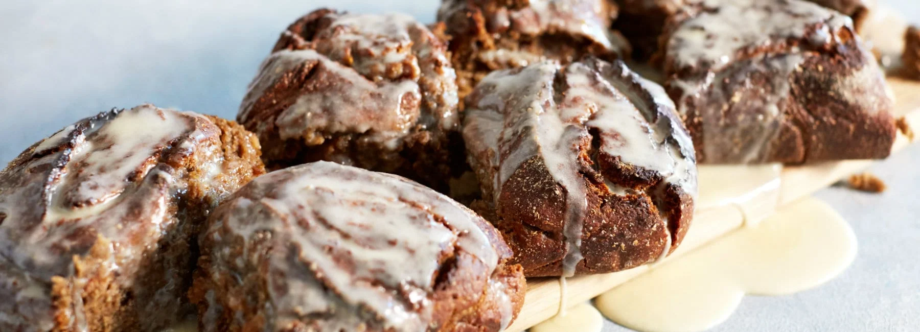 Vegan cinnamon rolls