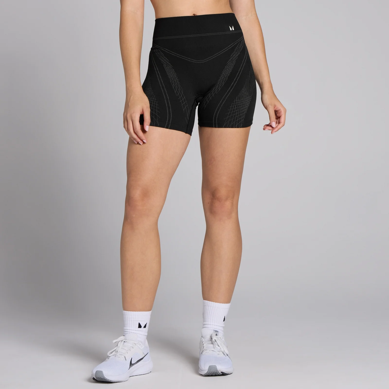 MP Women's Tempo Seamless Linear Shorts - Black - M Image 1